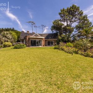 Venta  Casa 8 Dormitorios Playa Mansa Punta Del Este