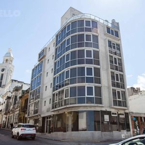 Hotel - Ciudad Vieja 1800m2 Espectacular Vista Al Río