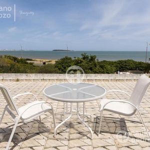 Casa Mansión Residencia En Venta Y Alquiler En Primera Fila Sobre El Mar Playa Mansa Punta Del Este