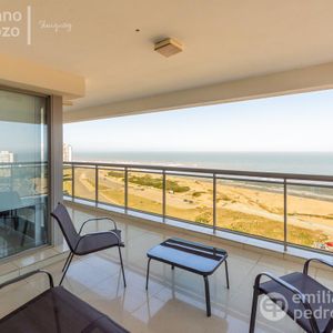 Alquiler  Temporal Apartamento 3 Dormitorios Y Dependencia Playa Brava Punta Del Este