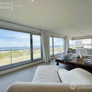 Alquiler Departamento 3 Dormitorios Mas Dependencia Punta Del Este Playa Brava Vista Al Mar Parrillero Propio