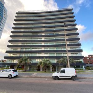 Apartamento, Torre Nueva Con Amenities, 3 Dormitorios, Gge, Equipado , Punta Del Este !!