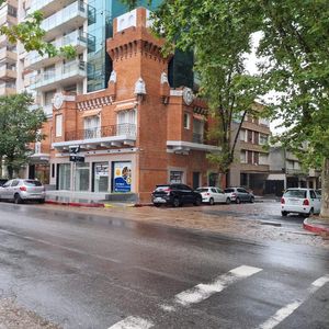 21 De Septiembre Esq. Williman