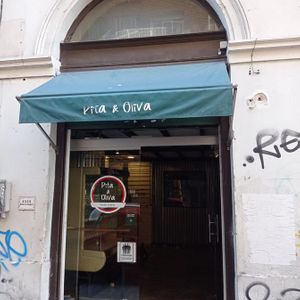 Local Ituzaingo, A Pasos De La Peatonal Sarandi, Permite Gastronomía !!