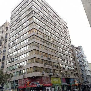Oficina- Plaza Independencia , 600 M2 , Gge X1, Vista A Tres Frentes , Piso Alto !!