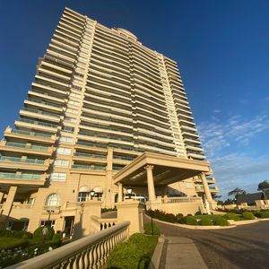 Le Jardin, Parada 16 De La Mansa, Vista Al Mar, 120 M2 ,equipago, Gge, Amenities !!