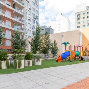 Apartamento De 2 Dormitorios En Venta En  Tres Cruces