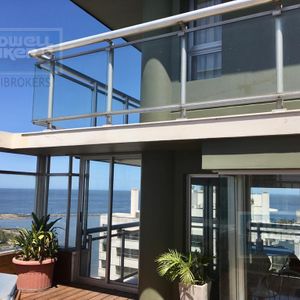 Apartamento Penthouse  De 3 Dormitorios En Venta En Puerto Del Buceo Con 2 Garajes
