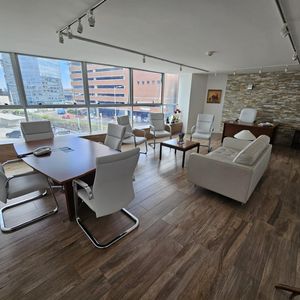 Próximo A Montevideo Shopping: ¡gran Oficina De 100m² Nueva, Opción Equipada Y Con Garage!