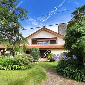 Casa De 5 Dormitorios - Playa Mansa