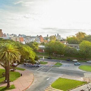 Apartamento De 3 Dormitorios En Venta En Parque Batlle - 506