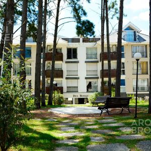 Apartamento De Tres Dormitorios En Venta En Haras Del Lago