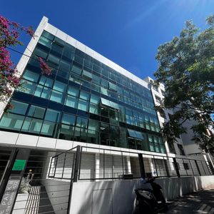Imperdible Oficina Próximo A Wtc, 60 M2, Con Renta!!
