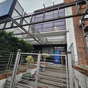 Prox Agraciada, Gran Edificio Comercial