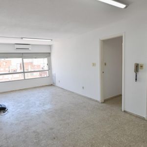 Venta Apartamento 3 Dormitorios Y Garaje En Península, Punta Del Este