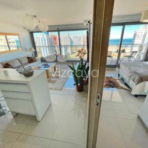 Venta Apartamento 1 Dormitorio Con Balcón Con Vista A La Playa En Punta Del Este