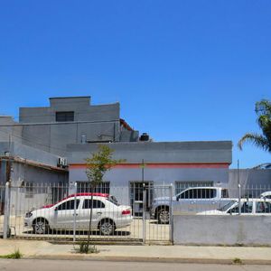 Venta Local Comercial Y Apartamento Con Renta- Pérez Castellano- Rentabilidad Anual 7.75 %