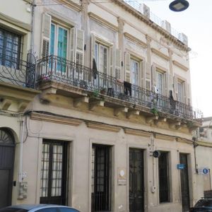 Venta  Casa Hostal  Quince (15) Dormitorios-  Ciudad Vieja