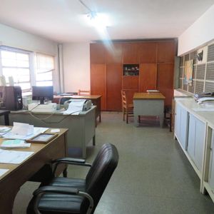 Amplio Local Comercial En Venta - Aguada