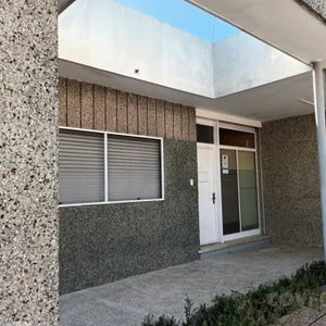 Amplia Csa En Venta En Carmelo De 6 Dormitorios