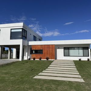 Real De San Carlos Village