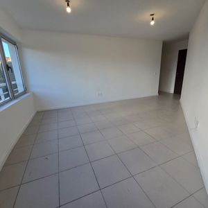 Apartamento En Venta "con Renta" De Dos Dormitorios En Aguada, Montevideo