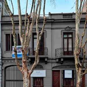 Venta Reciclaje Aguada Dos Dormitorios Un Baño Con Renta Prox. A Universidades