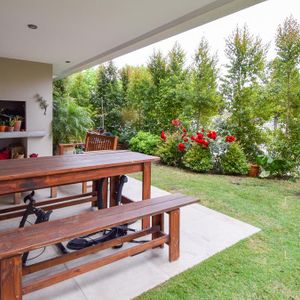 Divino Apartamento Con Jardín