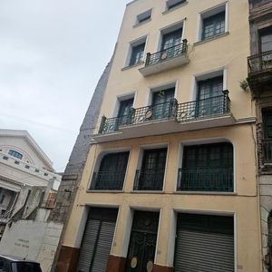 Edificio Proximo Plaza Zabala, 488m2 , Ascensor, 5 Pisos , A Reciclar !!