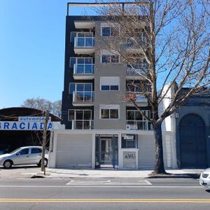 Apartamento Monoambiente En Venta Con Garaje Incluído En Aguada