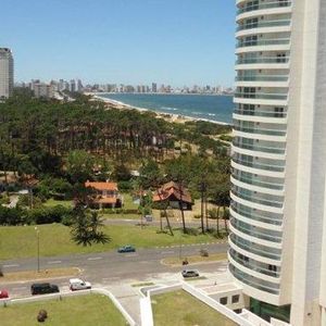 Departamento En Playa Mansa