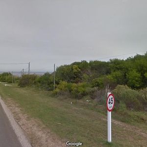Casi 7.000 Mt De Terreno A Metros De La Playa Y Con Vista Al Mar