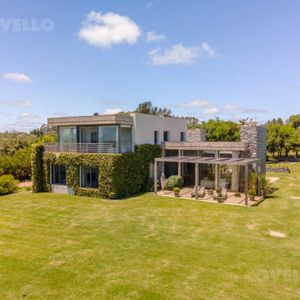 Casa En  Venta Barrio Cerrado El Quijote