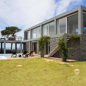Alquiler Casa Cinco Dormitorios Barrio Cerrado Club De Mar, José Ignacio