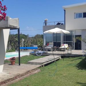 Casa En Alquiler Temporario En Balneario Buenos Aires Tm2669812