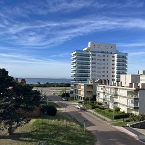 Departamento En Venta Altos De La Brava