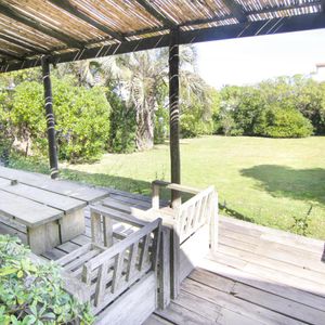 Casa En Alquiler En Manantiales A 1 Cuadra Del Mar