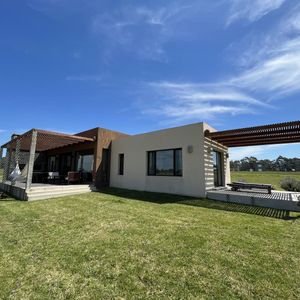 Casa En  Venta Y Alquiler Pueblo Mio