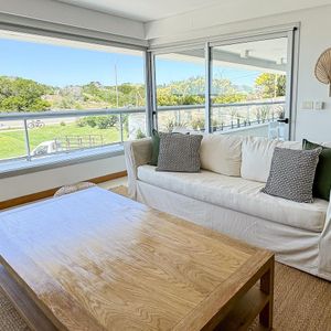 Moderno Departamento Primera Fila A Playa Brava En Venta - Tm6008255