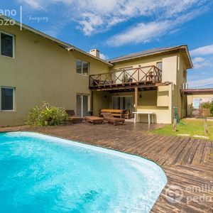 Venta Casa En La Barra Con Vista Al Mar Y Piscina