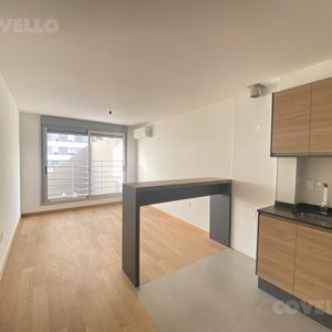 Monoambiente En Pocitos, Excelente Ubicación Y Construcción