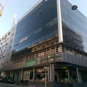 Oficina En B. Mitre Y 25 De Mayo, Piso Alto, Gge, Sala De Reuniones!!