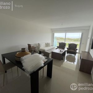 Alquiler  Apartamento 2 Y Medio  Dormitorios Rincón Del  Indio Playa Brava Punta Del Este