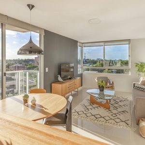 Apartamento 3 Dormitorios En Torres Cardinal - Maldonado, Punta Del Este ¡venta En Pozo!