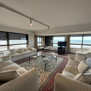 Apartamento En Punta Del Este.  4 Dormitorios. 208 M2 Con Vista Panorámica