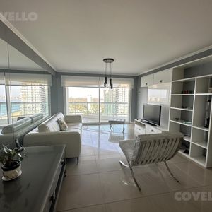 Venta En Torre Aquarela, Piso Alto De 2 Dormitorios Mas Dependencia De Servicio , Todos Los Amenities Frente Al Mar !!!