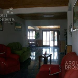 Casa De Tres Dormitorio En Venta En Centro De Ciudad De Artigas
