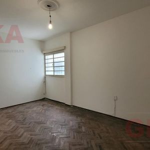 Apartamento Rentado Sobre Yi  A 100m De Av. Libertador