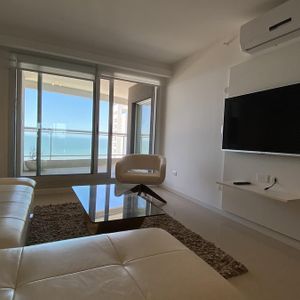 Temporada 2025, Apto, 3 Dormitorios, Más Dependencia Con Servicios, Playa Brava