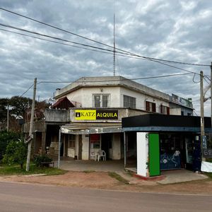 Giannattasio Acera Sur Prox Costa Urbana , 25 Mts De Frente, Local Esquina 100 M2 !!